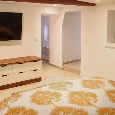 Gorgeous In Sur Auzon With Wifi Apartment *